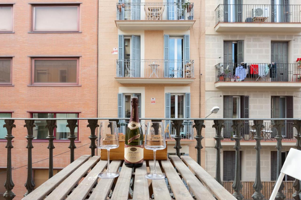 Aparteasy - Turo Park With Lovely Balcony Барселона Экстерьер фото