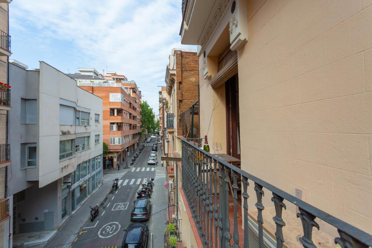 Aparteasy - Turo Park With Lovely Balcony Барселона Экстерьер фото