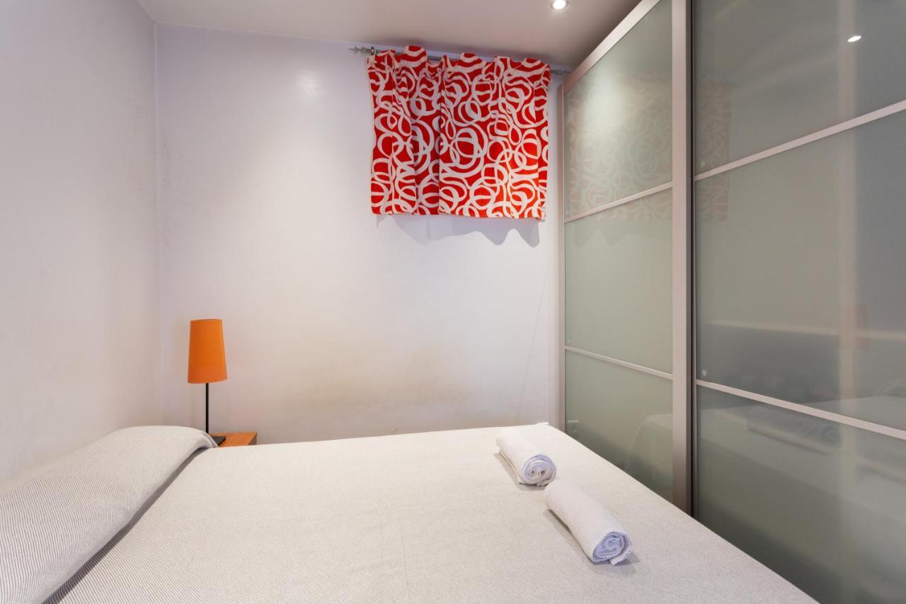 Aparteasy - Turo Park With Lovely Balcony Барселона Экстерьер фото